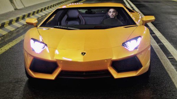 gaddi lamborghini peele rang di